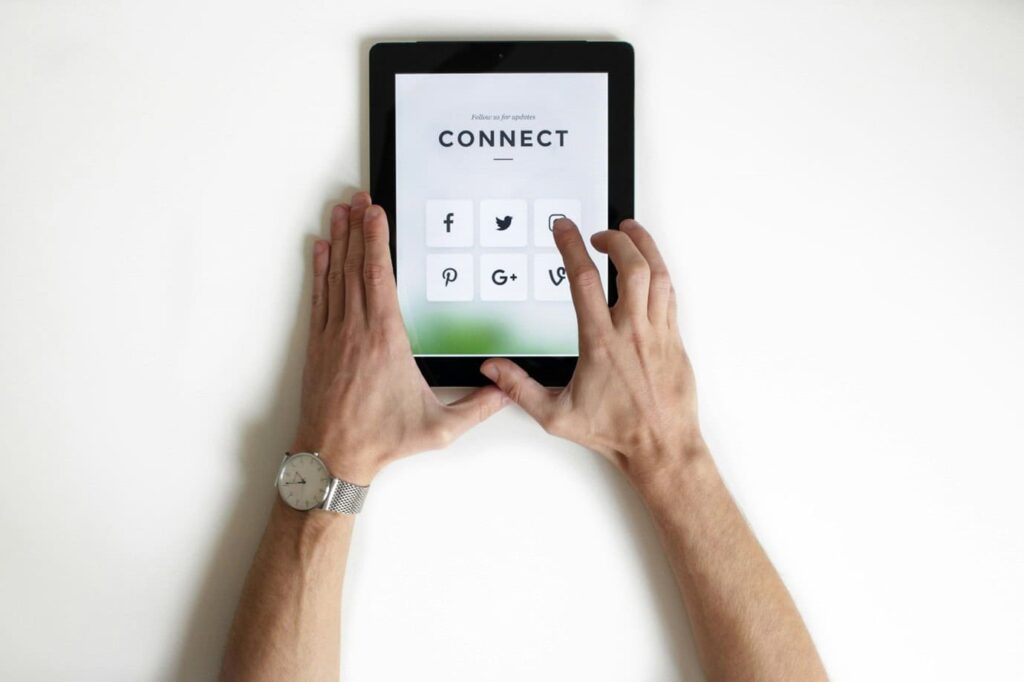 ipad social
